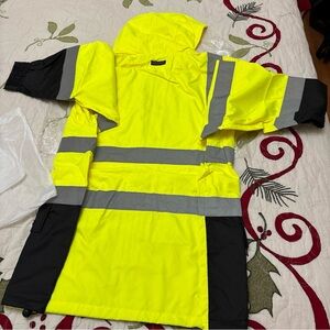 ML Kishigo Hi-Vis Storm Cover Rainwear Jacket  RWJ102-L/XL Work Utility Safety